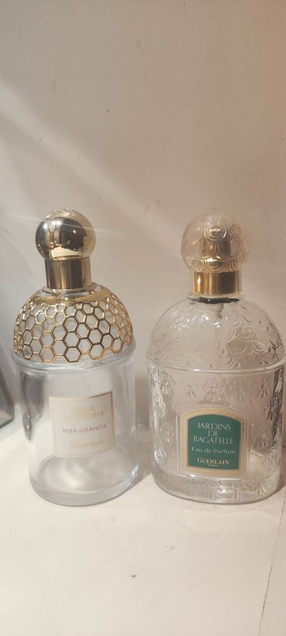 Flacons de parfums de grandes marques Décoration