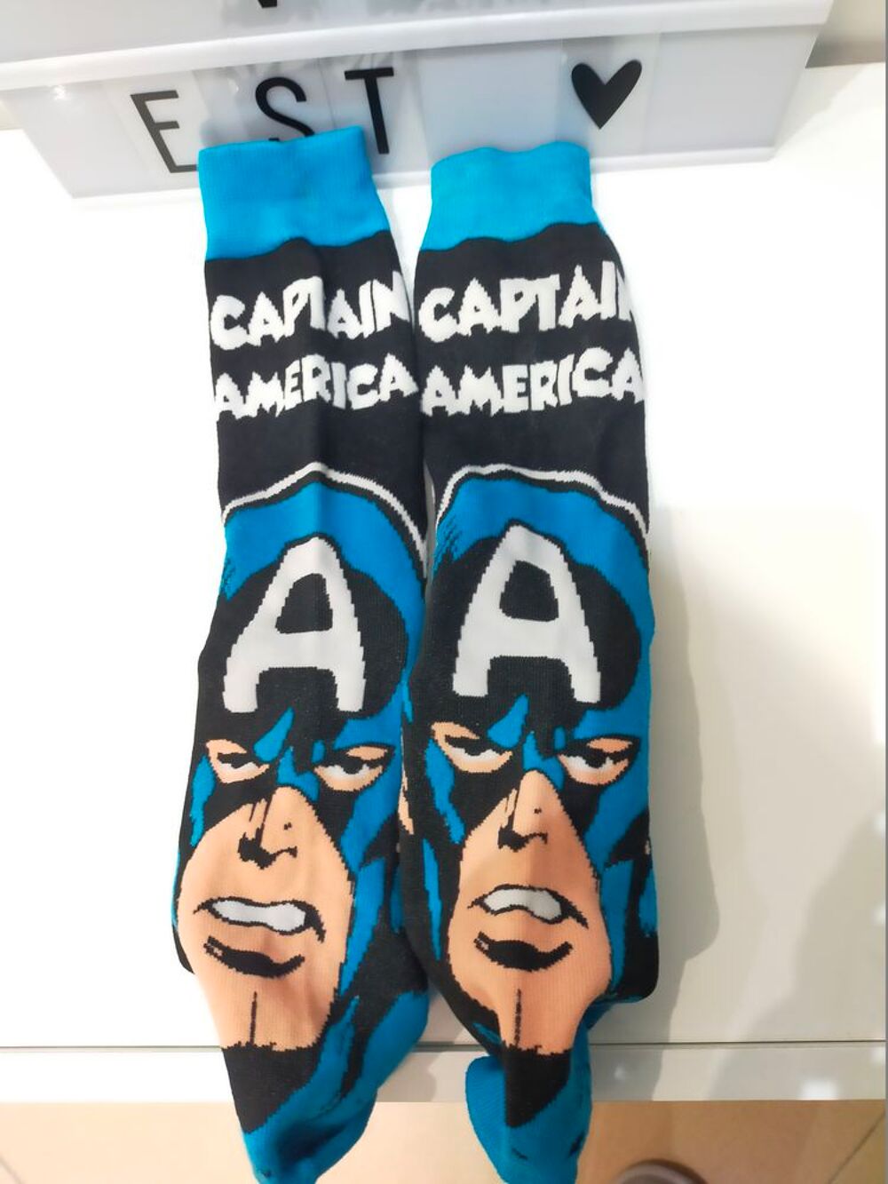 chaussettes adultes et montantes de marque " marvel-Captiane Vêtements