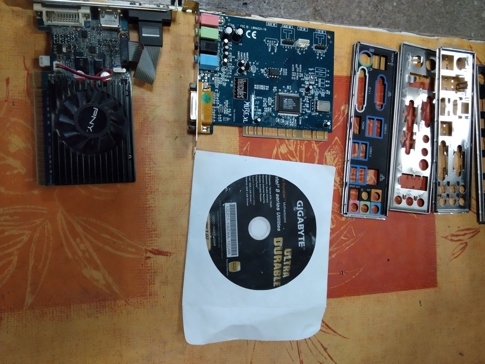 A vendreCarte m&egrave;re gigabyte Matériel informatique