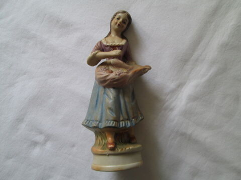 Figurine biscuit femme  6 Cannes (06)
