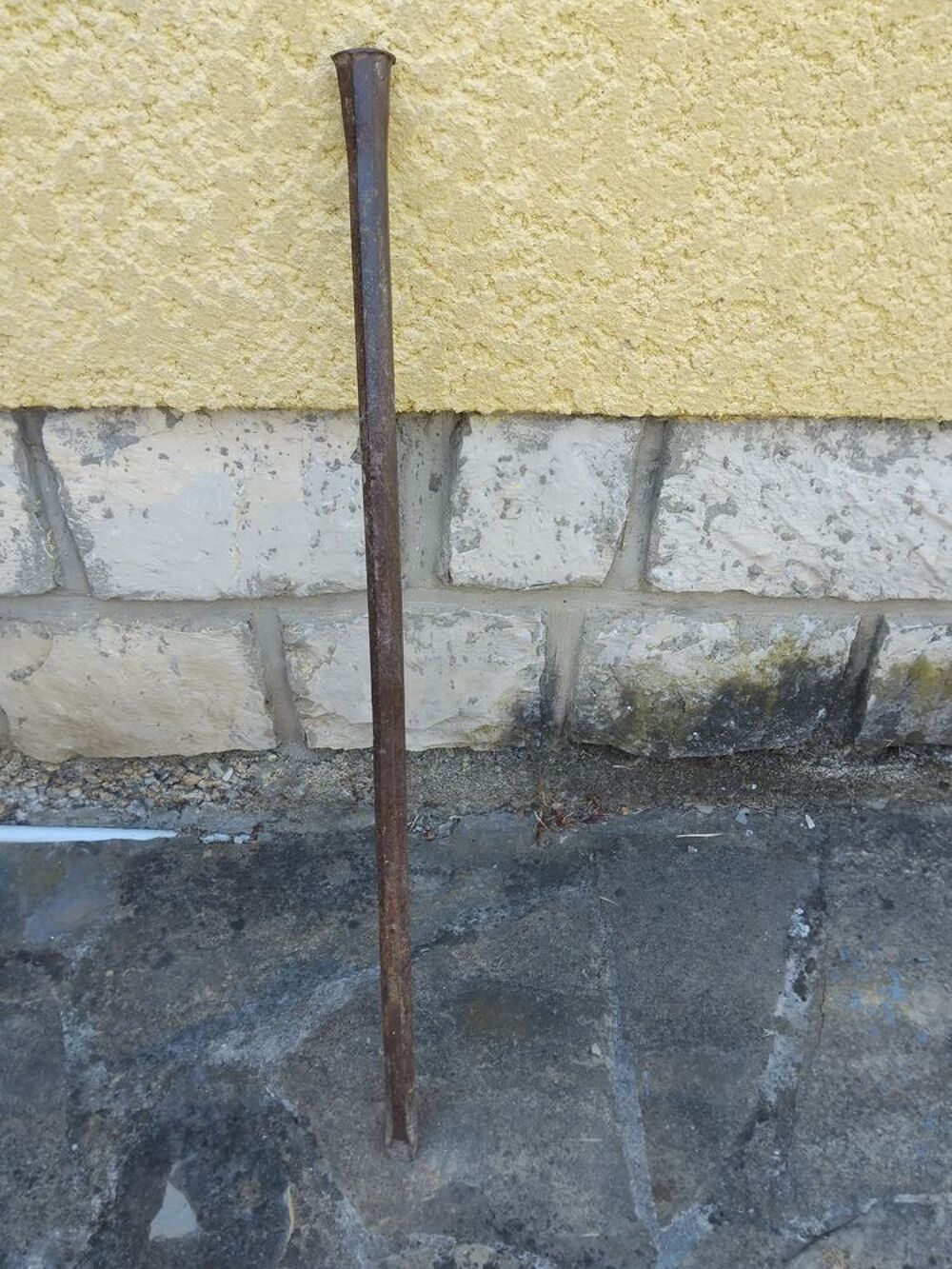 BARRE DE MINE EN FER Bricolage