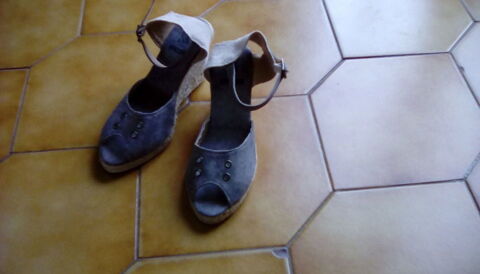 Lot de 3 paires de chaussure femme
25 Bouffmont (95)