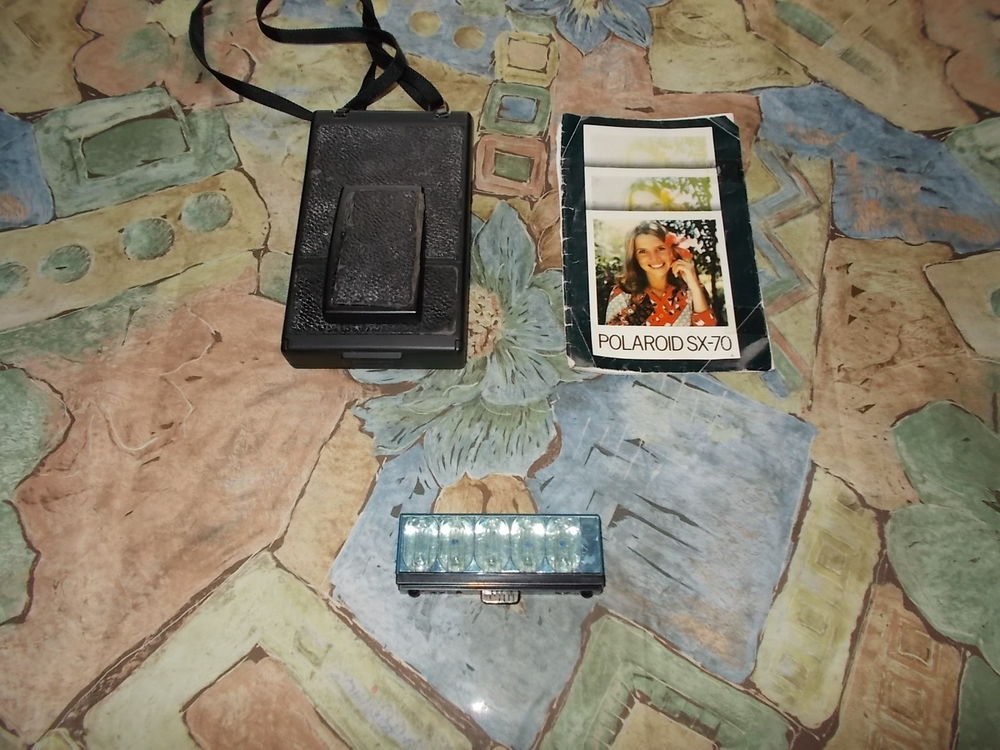 POLAROID Photos/Video/TV