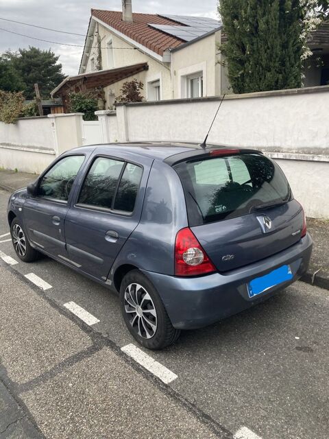 Renault Clio II Clio 1.2 16V 75 eco2 Authentique 2011 occasion Bron 69500
