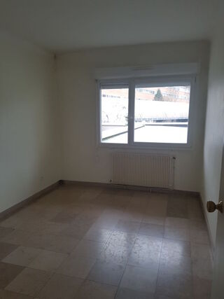 Appartement à louer 3 pièces 68 m²