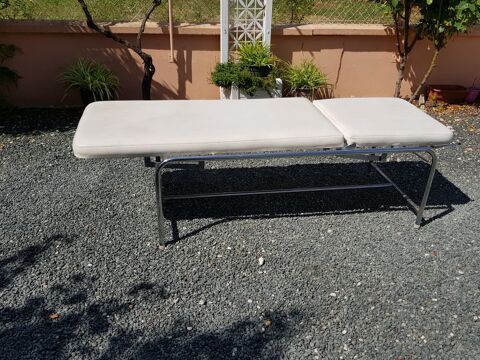 table de massage 30 Saint-Jean-d'Angly (17)