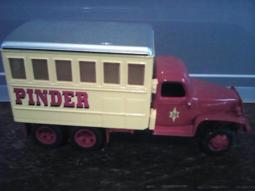Camion GMC Pinder 1/50 Mod&egrave;le r&eacute;duit 
