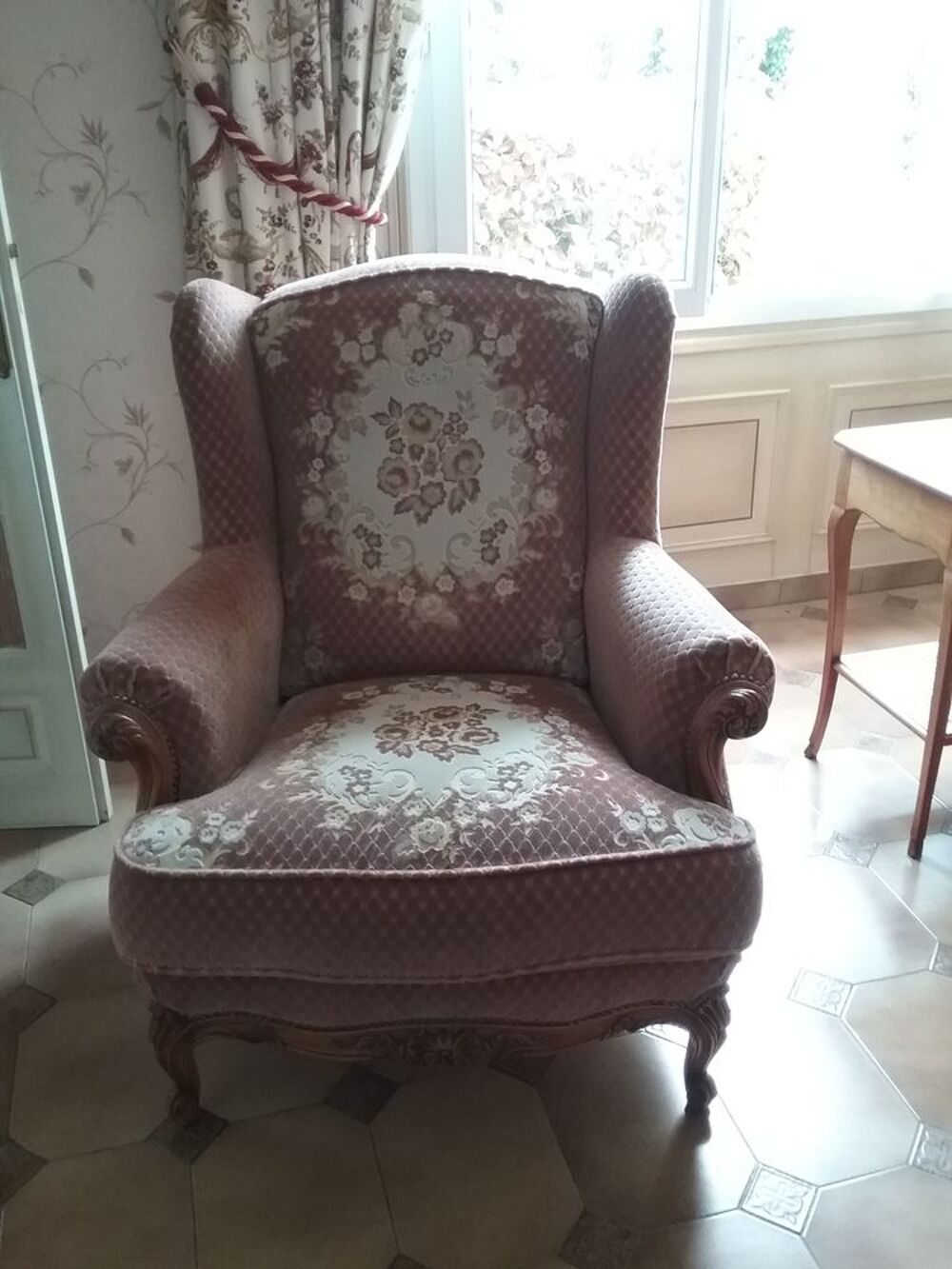 canap&eacute; et deux fauteuils Meubles