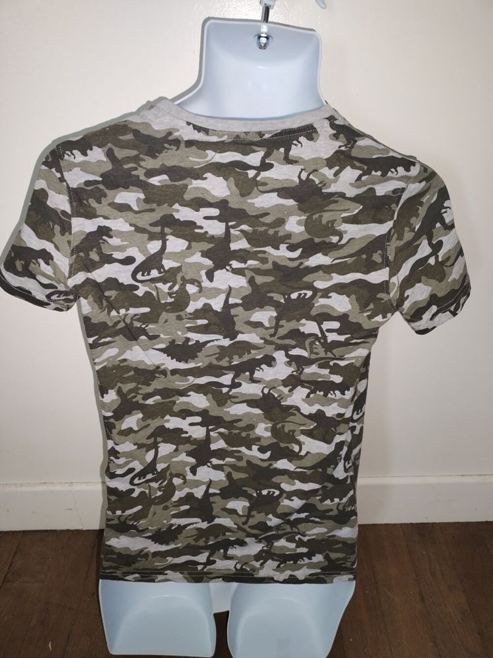 T shirt (Taille 14 ans) camouflage Vtements