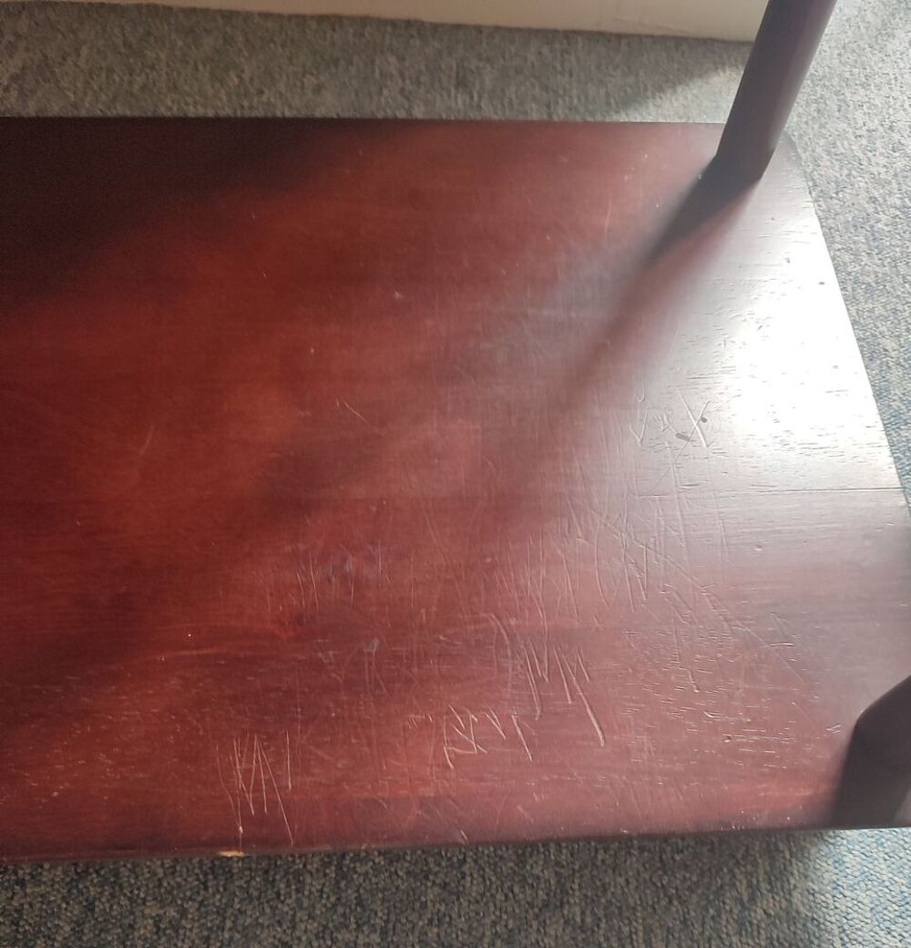 Table d'appoint sur roulettes Meubles