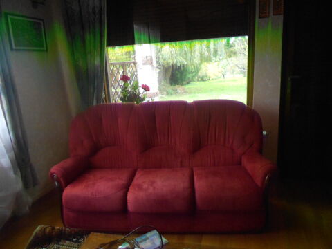 canap� trois places  + 1 fauteuil. 100 Hunawihr (68)