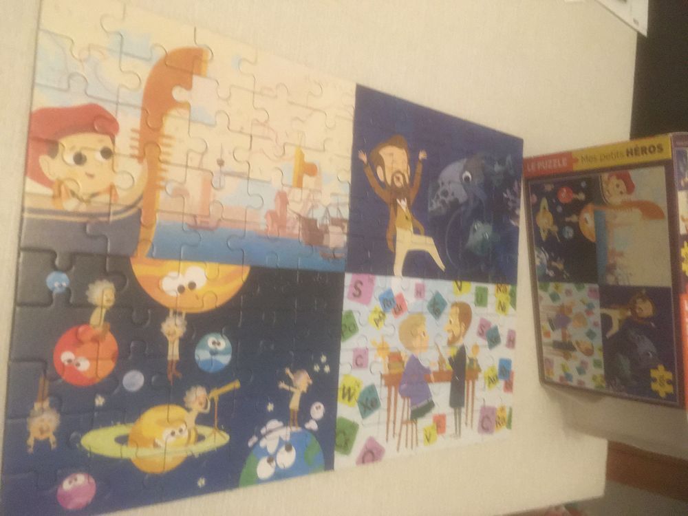 puzzle "mes petits h&eacute;ros " Jeux / jouets