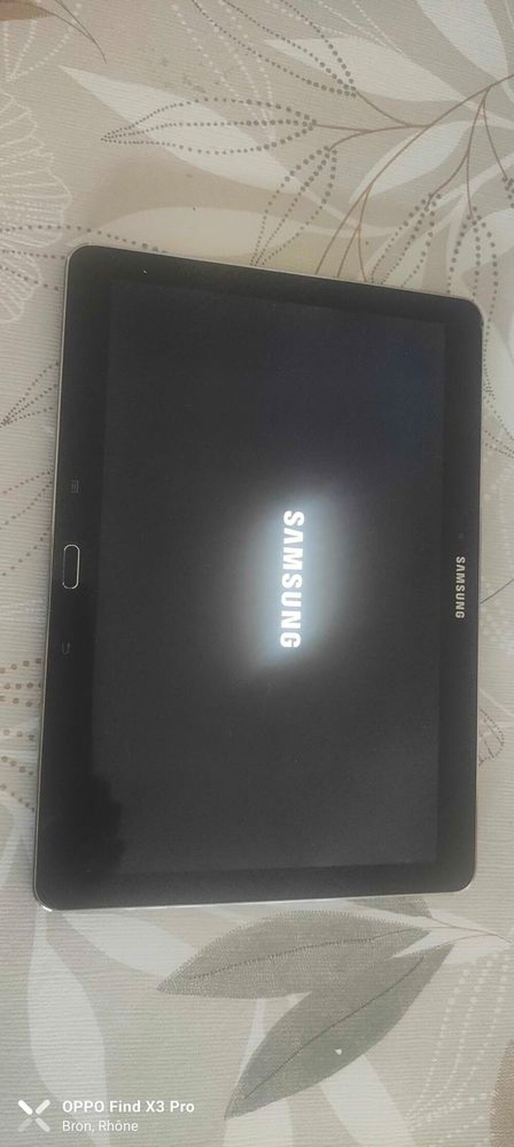 Tablette Samsung Galaxy one note 10.1 T�l�phones et tablettes