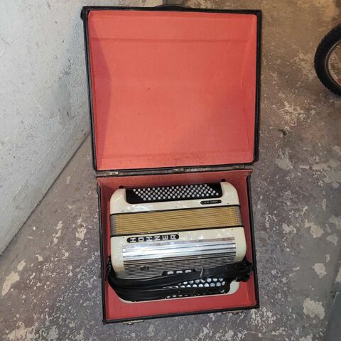 accordéon 800 Cannes La Bocca (06)