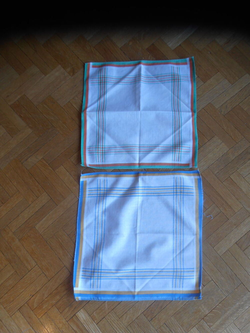Lot de 3 mouchoirs (79) Vêtements