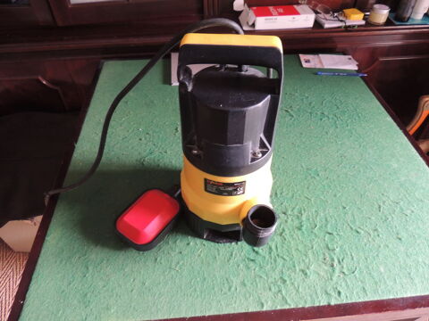 POMPE 20 Pernes-les-Fontaines (84)