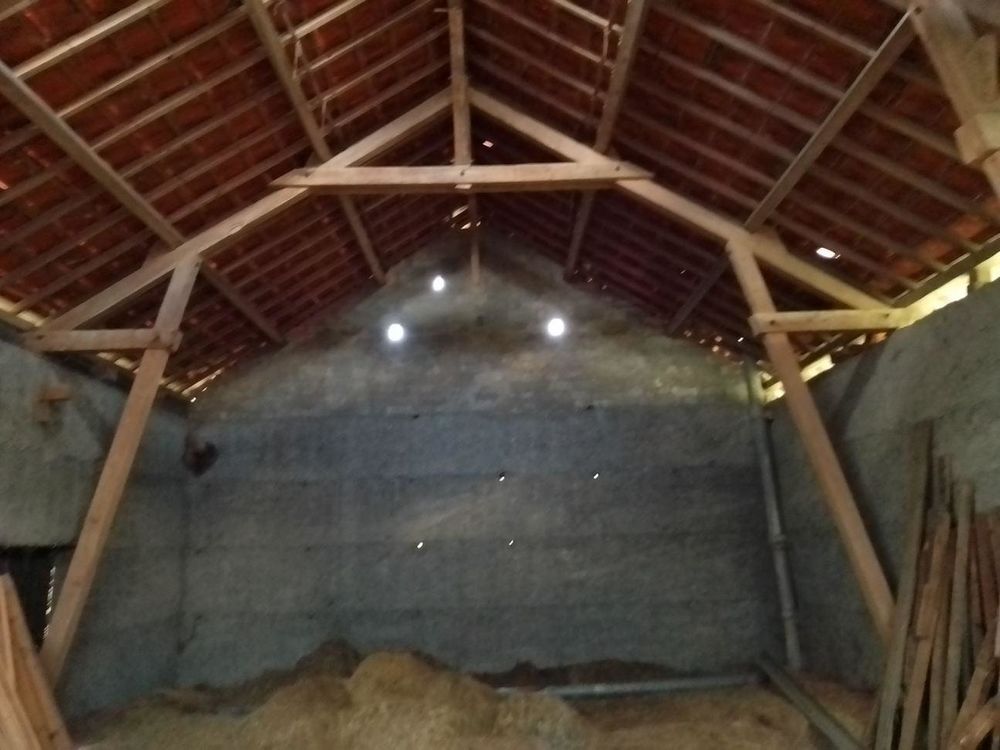 Location Autre bâtiment 1000 m ² en béton  ou Les abrets
