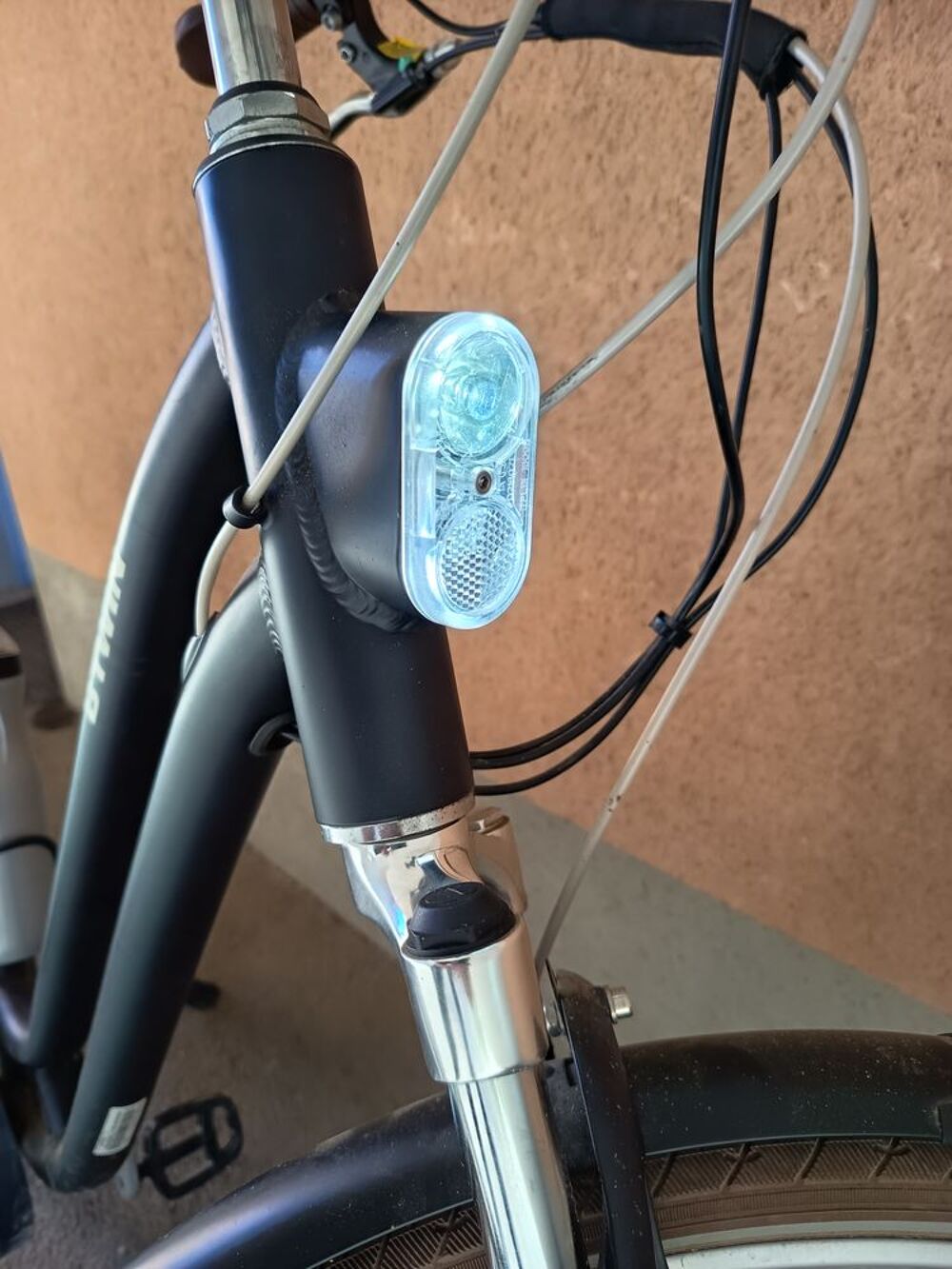 v&eacute;lo &eacute;l&eacute;ctrique mixte B'twin elops 900e tout &eacute;quip&eacute; en tb&eacute; Vélos