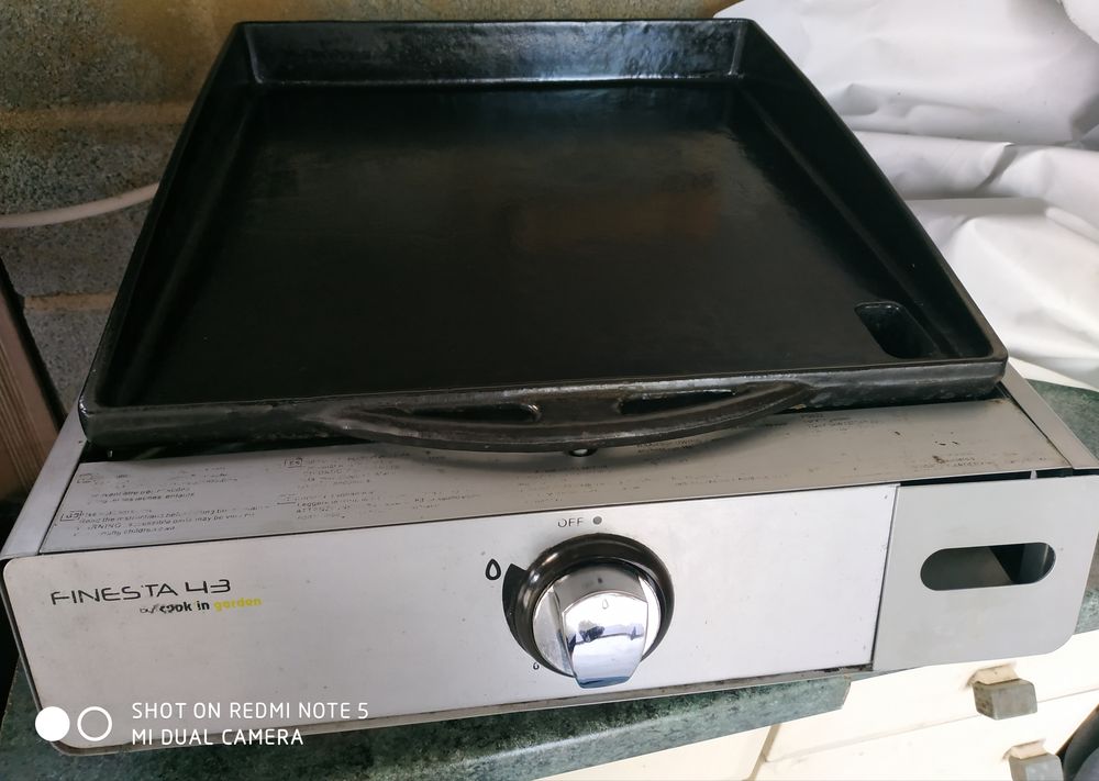 TABLE DE CUISSON PLANCHA Electroménager