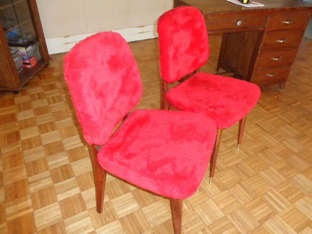 2 chaises tissu rouge Meubles
