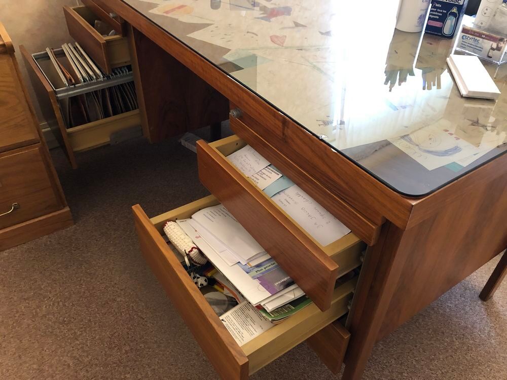 Bureau plaqu&eacute; ronce de noyer Meubles