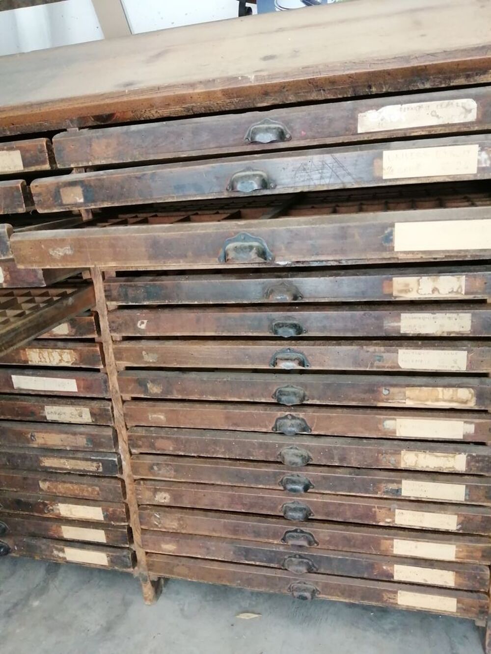 Ancien meuble d'imprimerie Meubles