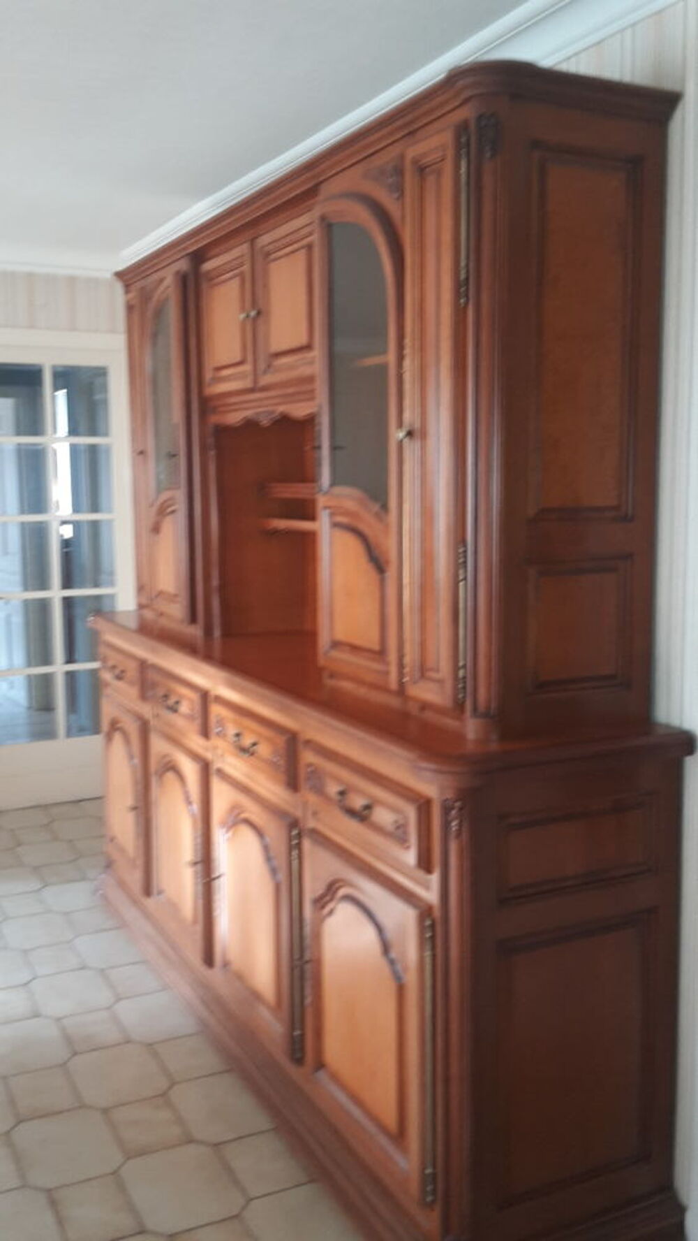 BUFFET EN MERISIER MASSIF Meubles