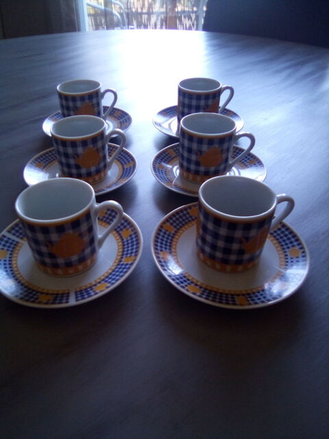 tasses  caf 10 Mont-Saint-Aignan (76)