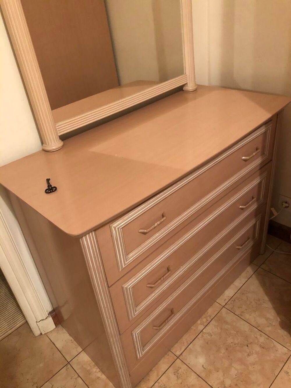 commode plus miroir Meubles