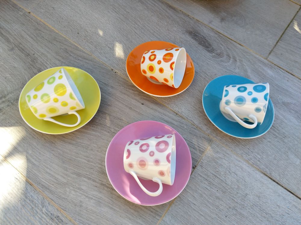 Tasses et sous-tasses &agrave; caf&eacute; Neuves
Cuisine
