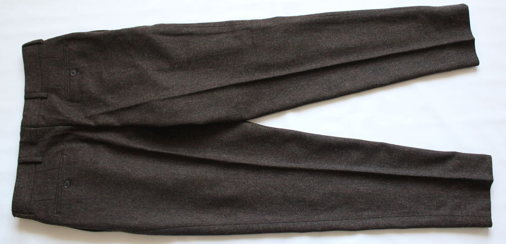 Pantalon &agrave; pinces chevrons OCTOBRE 
T.38/40 FR
laine Vêtements