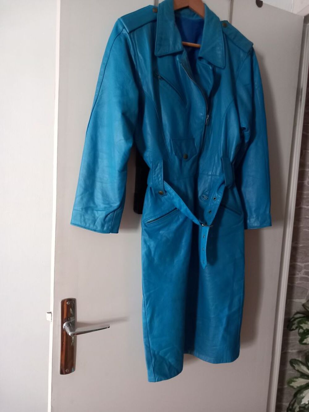 Robe en cuir bleue Vêtements