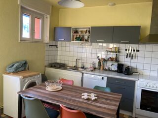  Appartement à louer 5 pièces 75 m²