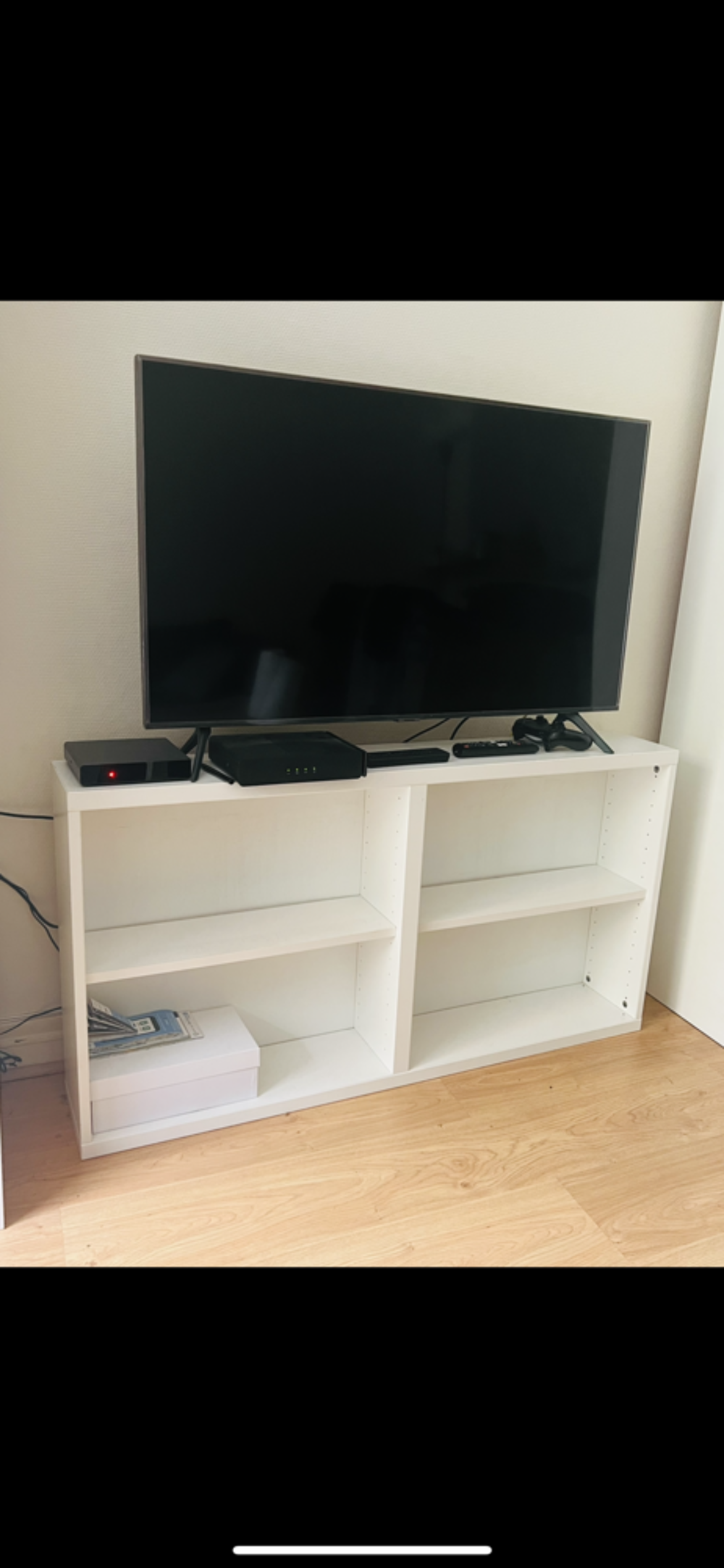 de MEUBLE TV suite &agrave; un d&eacute;m&eacute;nagement pr&eacute;cipit&eacute; Meubles