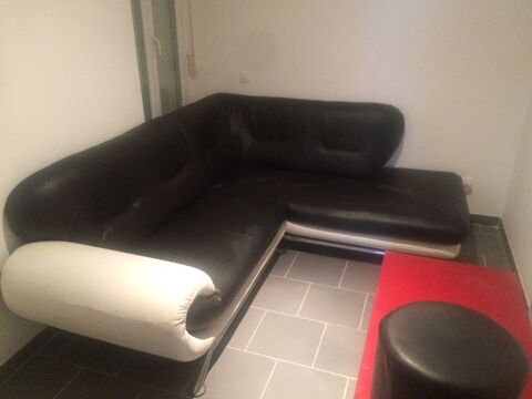 Canape d angle gauche en cuir noir et blanc 300 Roubaix (59)