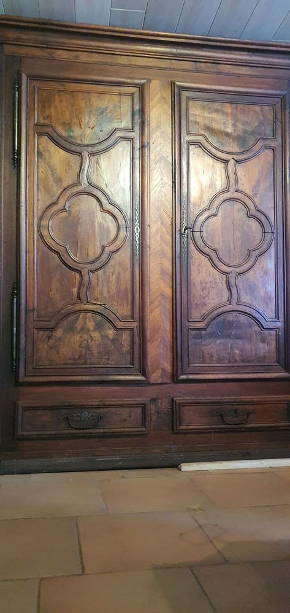 Armoire lorraine ronce de noyer est ch&ecirc;ne Meubles