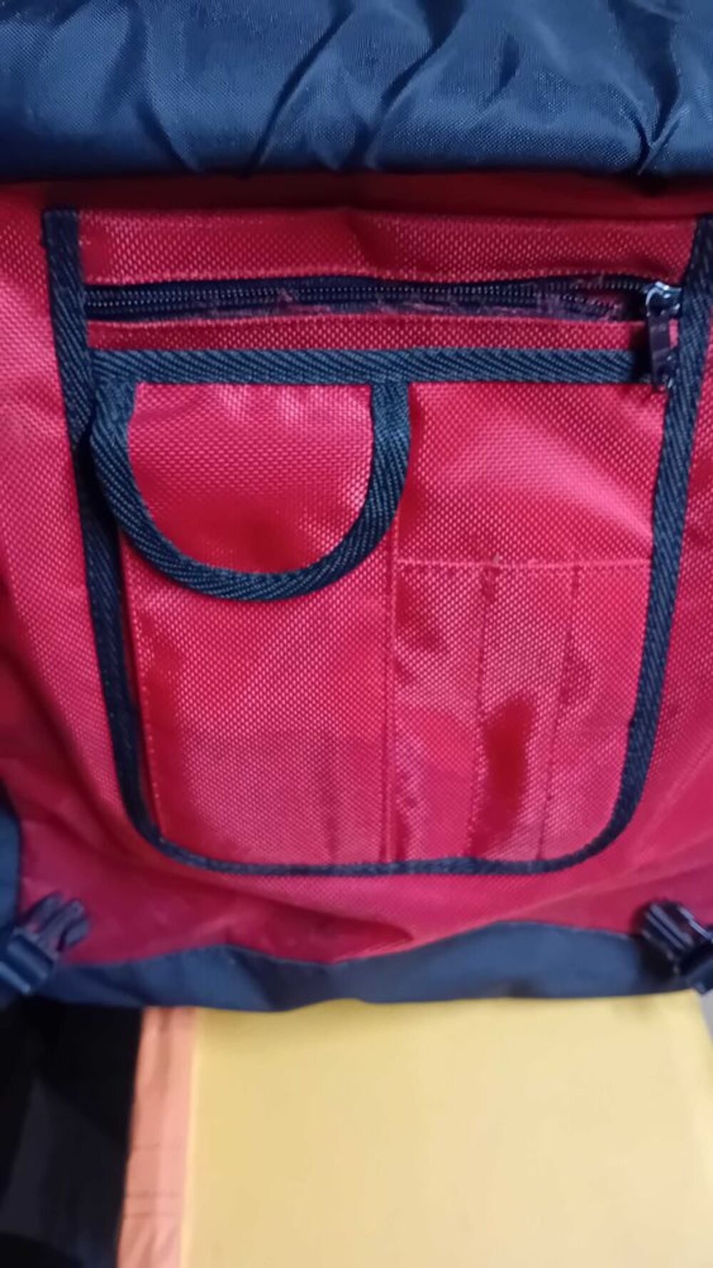 Breitling 1884 sac a dos rouge tbe 