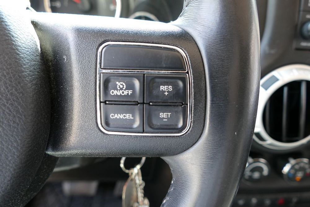 Wrangler 2.8 CRD 200 Sahara A 2010 occasion 13600 La Ciotat
