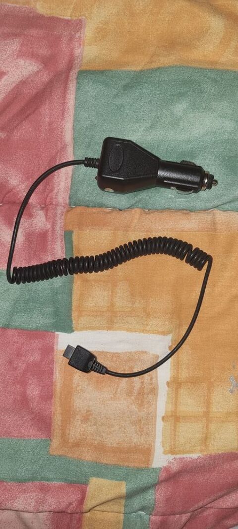 Chargeur de t�l�phone voiture 1 Aix-les-Bains (73)