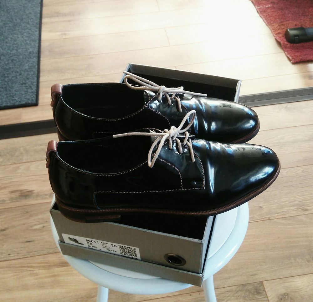 Chaussures vernies noires Chaussures