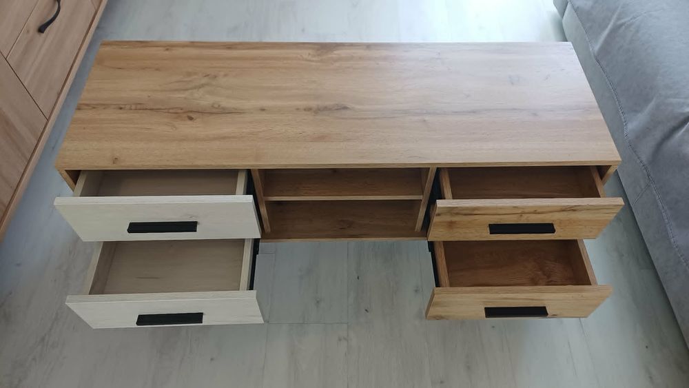 Meuble t&eacute;l&eacute; solide BELIANI 120cm Impeccable. A saisir. Meubles