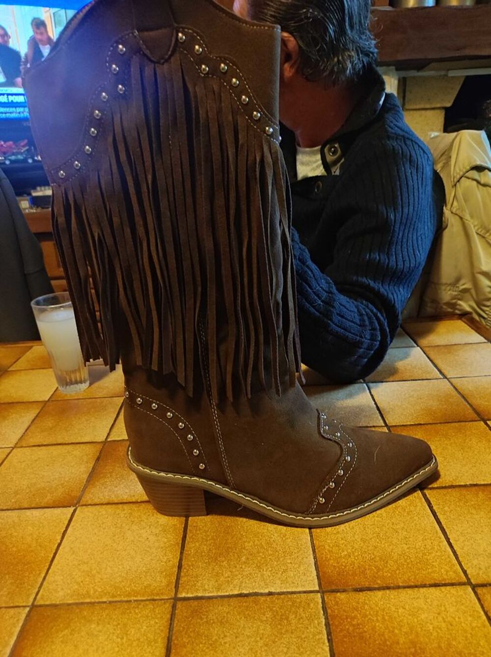 santiags femme jamais port&eacute;es taille 38 tr&egrave;s belles mais ne convient pas &agrave; ma s&Aring;"ur Chaussures