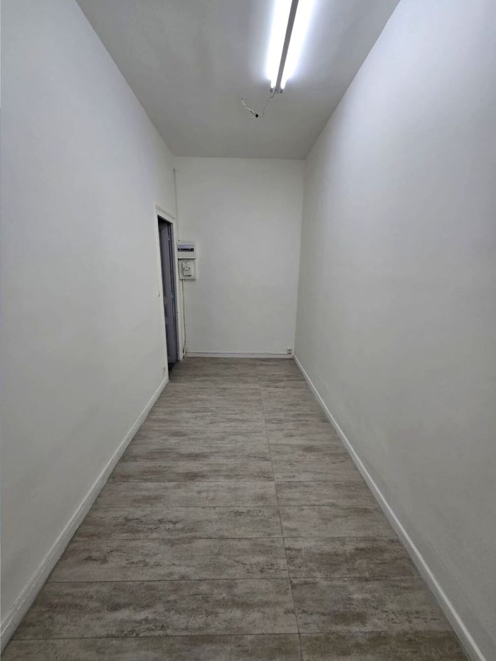 Vente Autre Local commercial 59 m2 avec vitrine + cave 22 m2 - Aubervill Aubervilliers