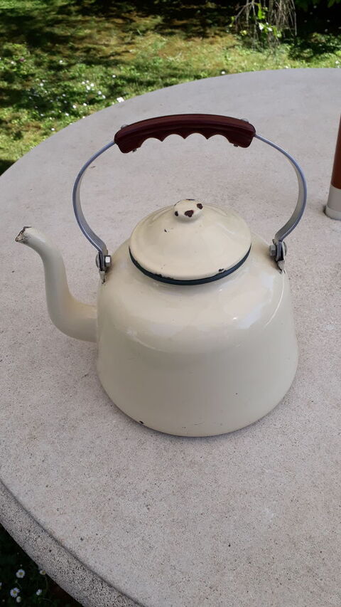 Bouilloire. 35 Amiens (80)