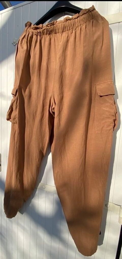 Pantalon d'été wide-leg à  base de Lin et de fibres de bois, écologique et ultra-léger, Etat Neuf, Taille 46 40 Les Sables-d'Olonne (85)