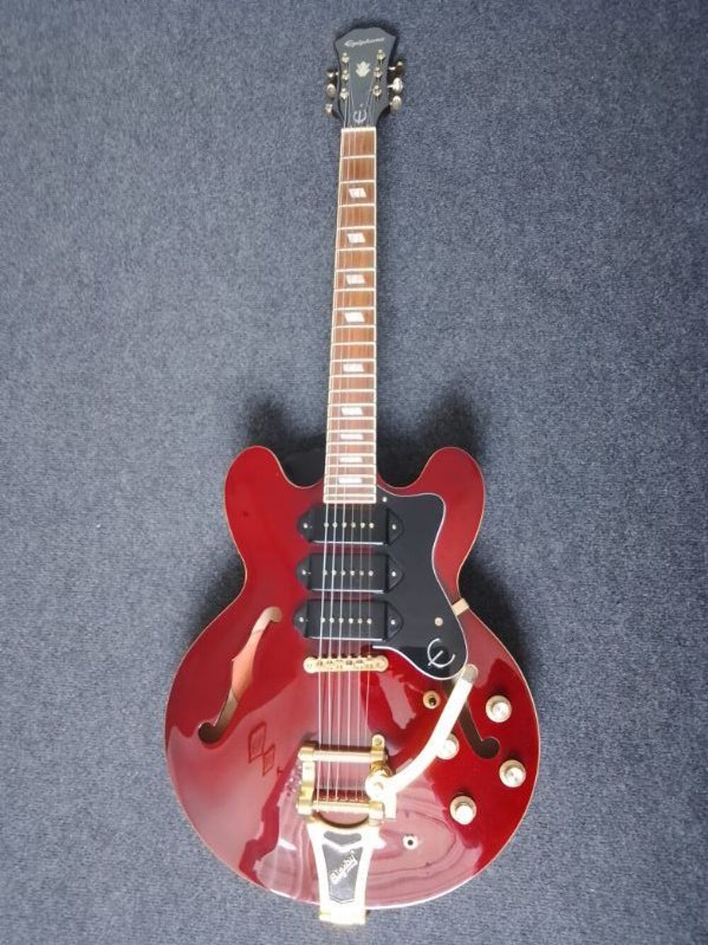 Guitare &eacute;lectrique Epiphone Riviera Instruments de musique