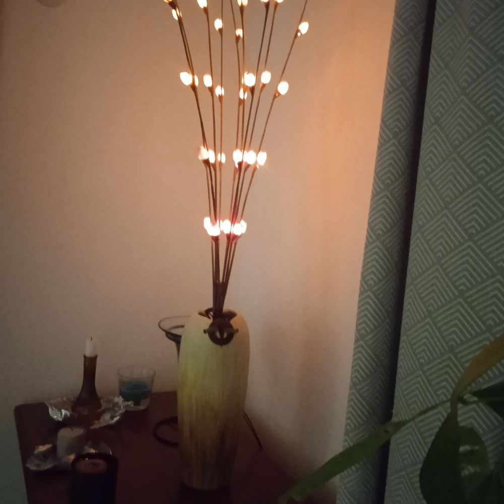 Lampe &agrave; poser 9 branches led support ceramique beige et marr Décoration