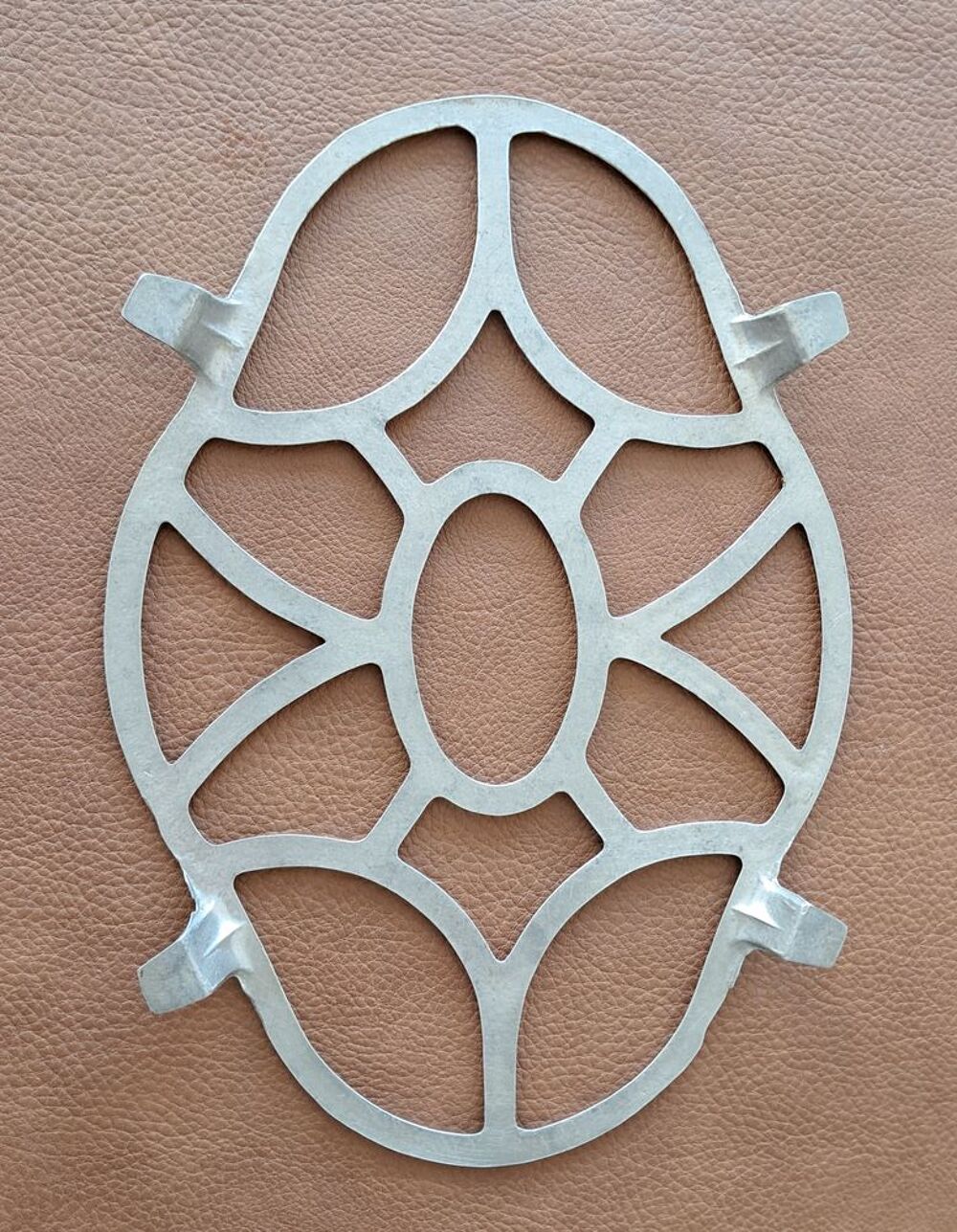 ancien dessous de plat vintage aluminium forme de losange Décoration