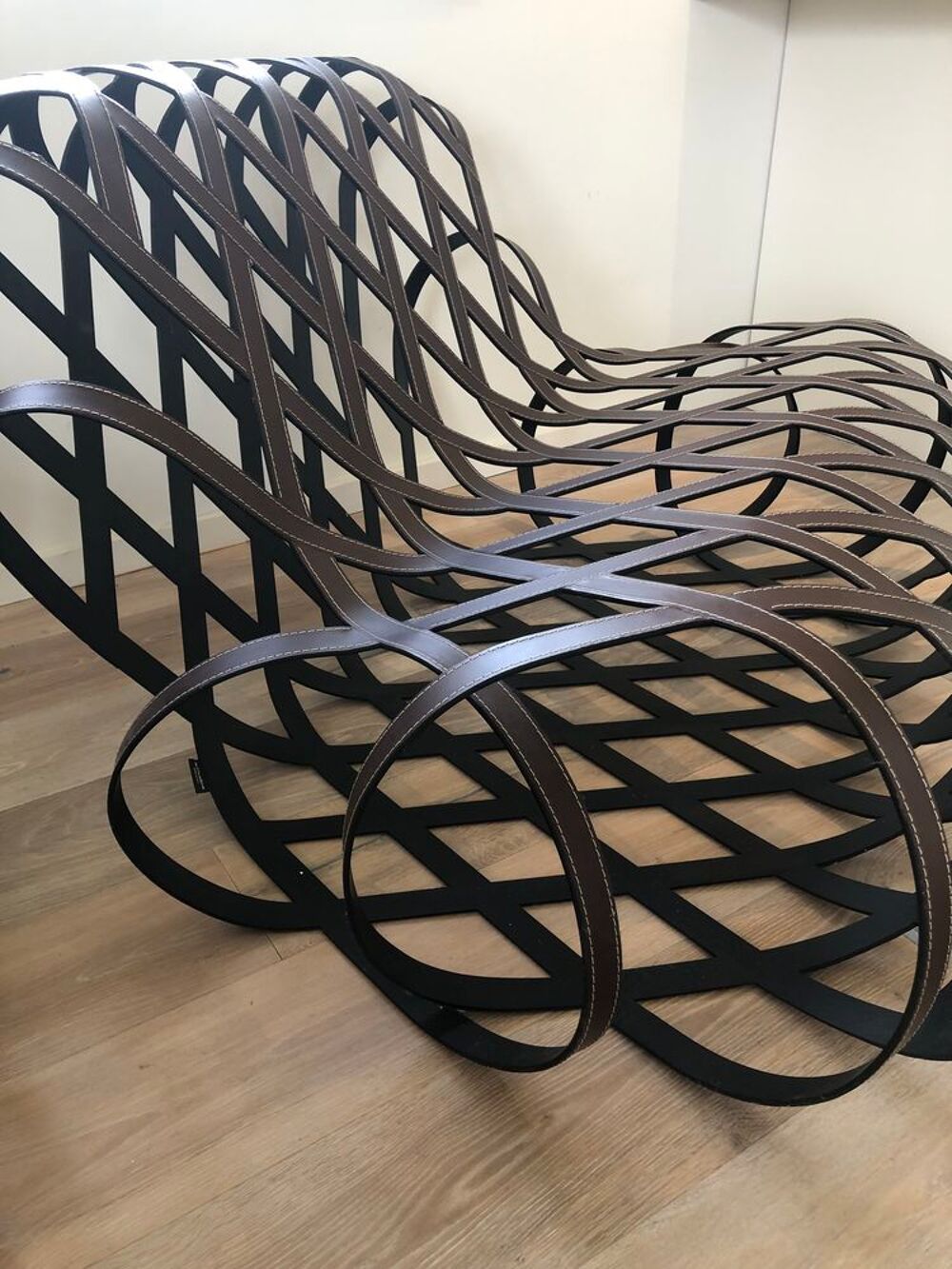 fauteuils ultra haut de gamme, v&eacute;ritables pi&egrave;ces d'art sign&eacute; Meubles