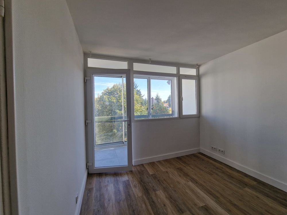 Vente Appartement EXCLUSIVITÉ – ÉVRY-COURCOURONNES – T4 DE 83 M² RÉNOVÉ – LOGGIA FERMÉE DE 13 M² – CAVE – 4E ÉTAGE AVEC ASCENSEUR Évry